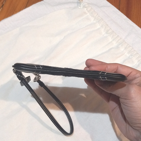 Coach wristlet - Picture 7 of 13